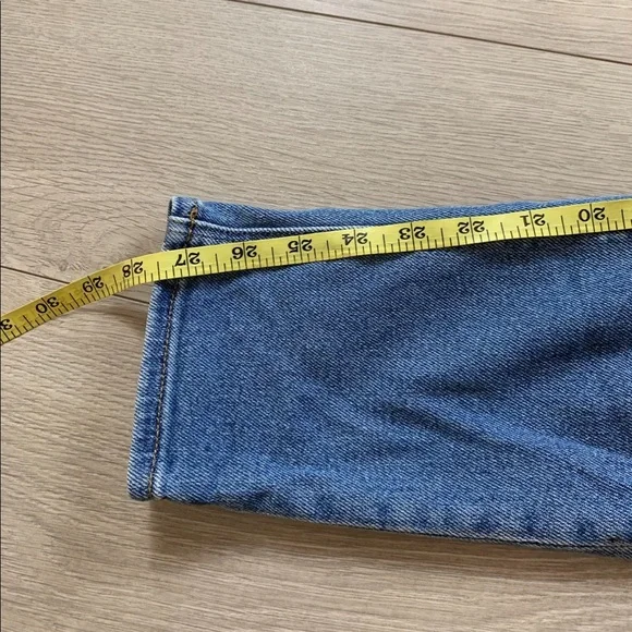 AEO Mom High Rise Jeans - Picture 12 of 12